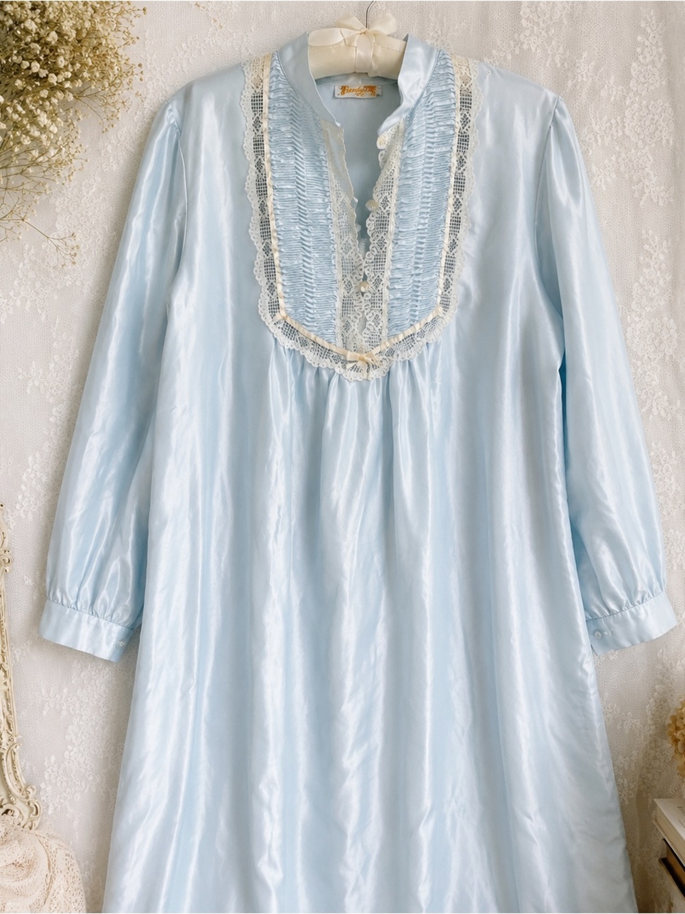 Barbizon vintage powderBlue Satin Lace Trim Nightgown gradmacore Cottagecore L